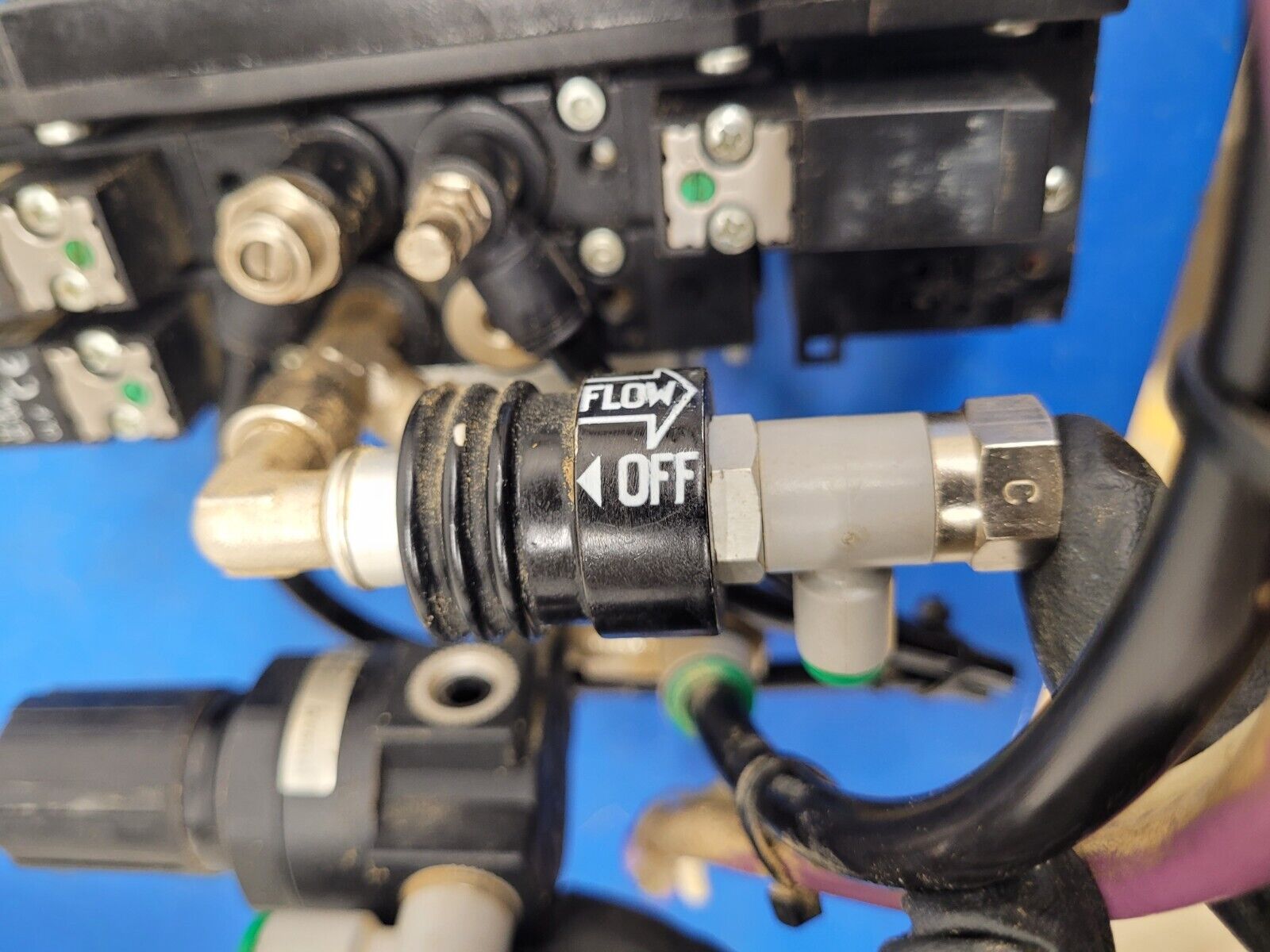 Pneumax Pneumatic Solenoid 2 Valve Manifold 2400.04.01 24VDC 145 PSI OBS518.A
