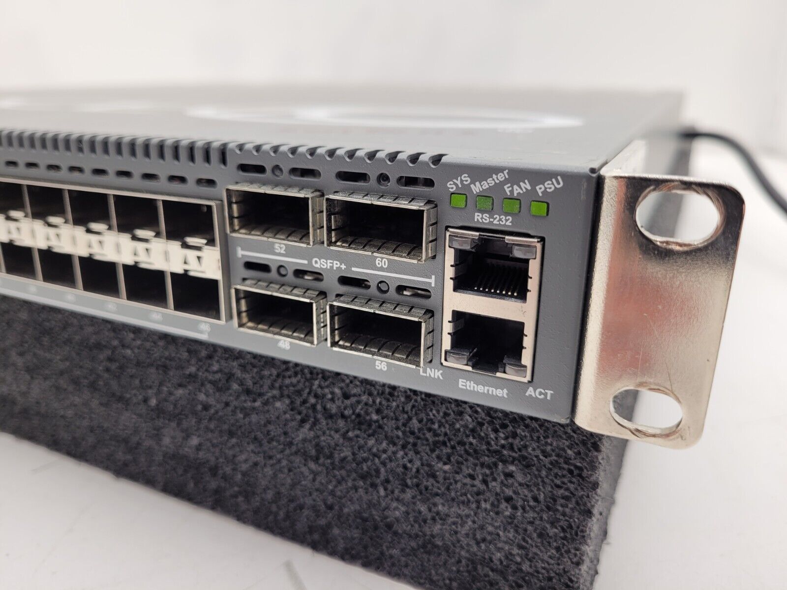 Dell Force10 S4810P Network Switch w/ Rack Ears Power on tested green lights.