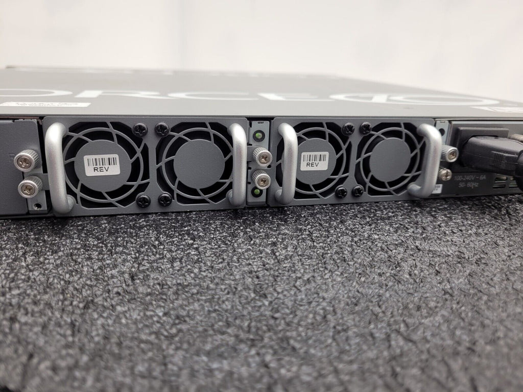 Dell Force10 S4810P Network Switch w/ Rack Ears Power on tested green lights.