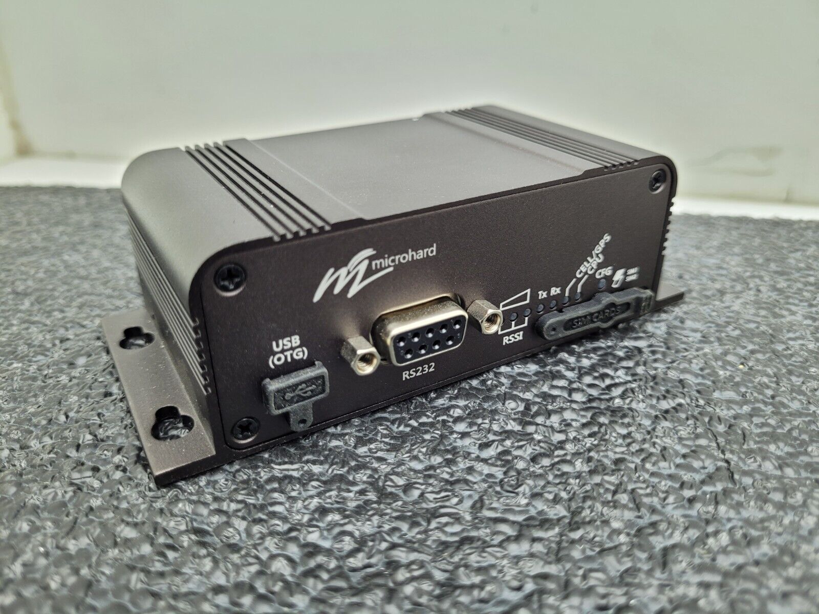 Microhard IPn4Gii-NA 4G LTE Dual SIM Dual Ethernet Serial USB Gateway POE