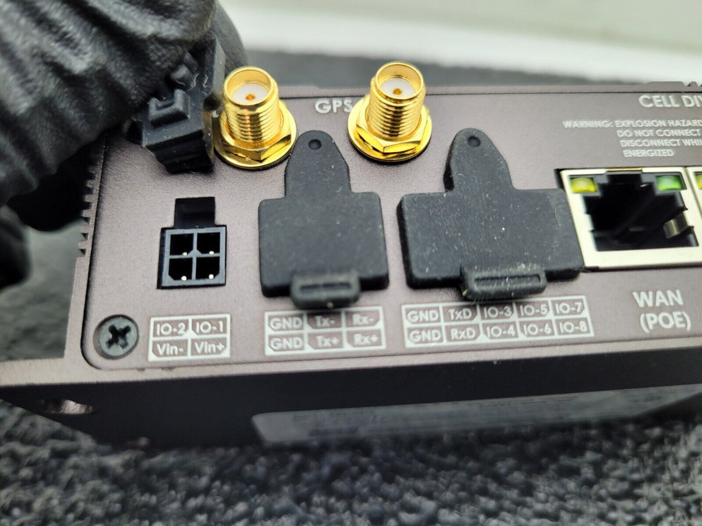Microhard IPn4Gii-NA 4G LTE Dual SIM Dual Ethernet Serial USB Gateway POE