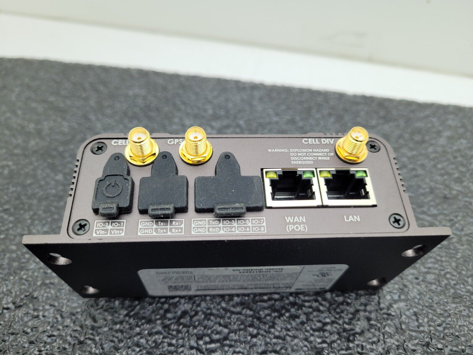 Microhard IPn4Gii-NA 4G LTE Dual SIM Dual Ethernet Serial USB Gateway POE