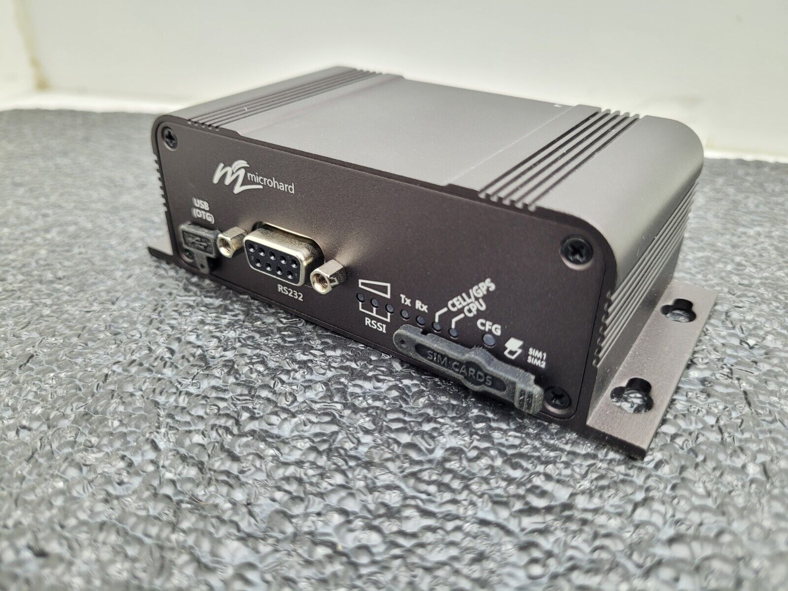Microhard IPn4Gii-NA 4G LTE Dual SIM Dual Ethernet Serial USB Gateway POE