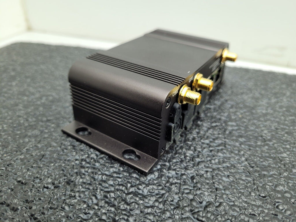 Microhard IPn4Gii-NA 4G LTE Dual SIM Dual Ethernet Serial USB Gateway POE
