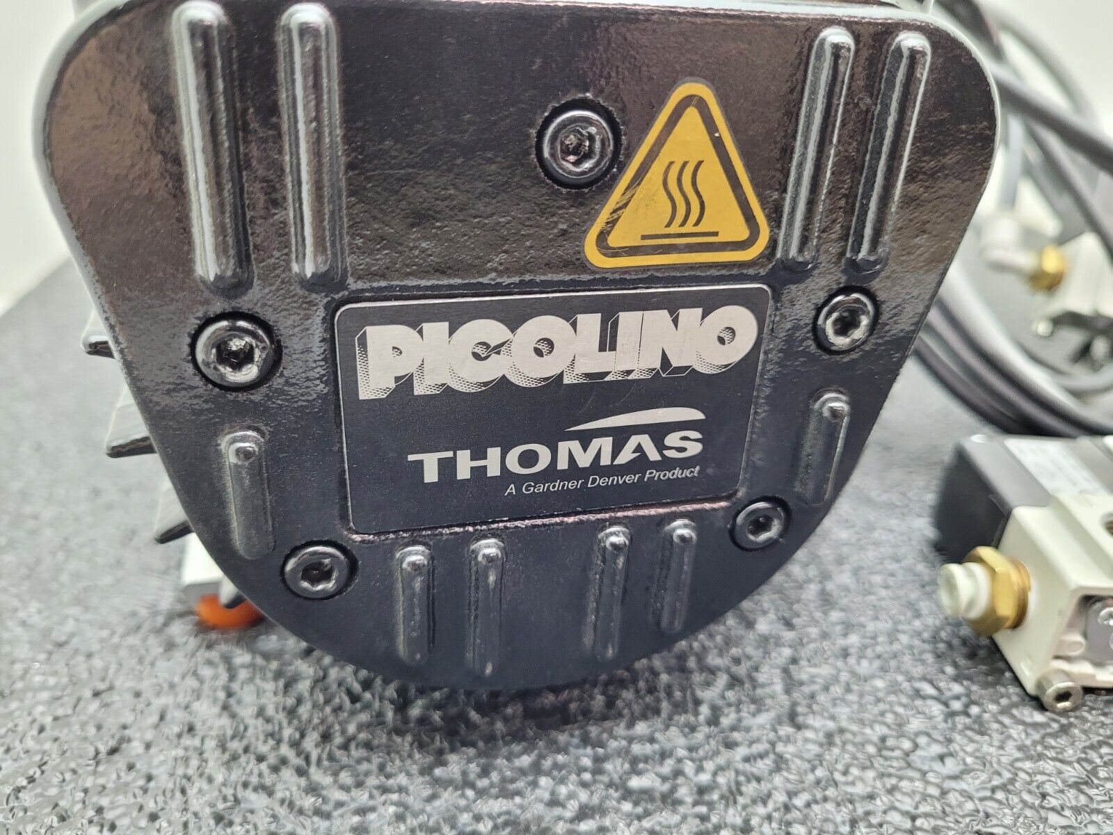 Thomas Picolino VTE3 Rotary Vane Vacuum Pump Compressor 230VAC 1PH w/ 4 Valves