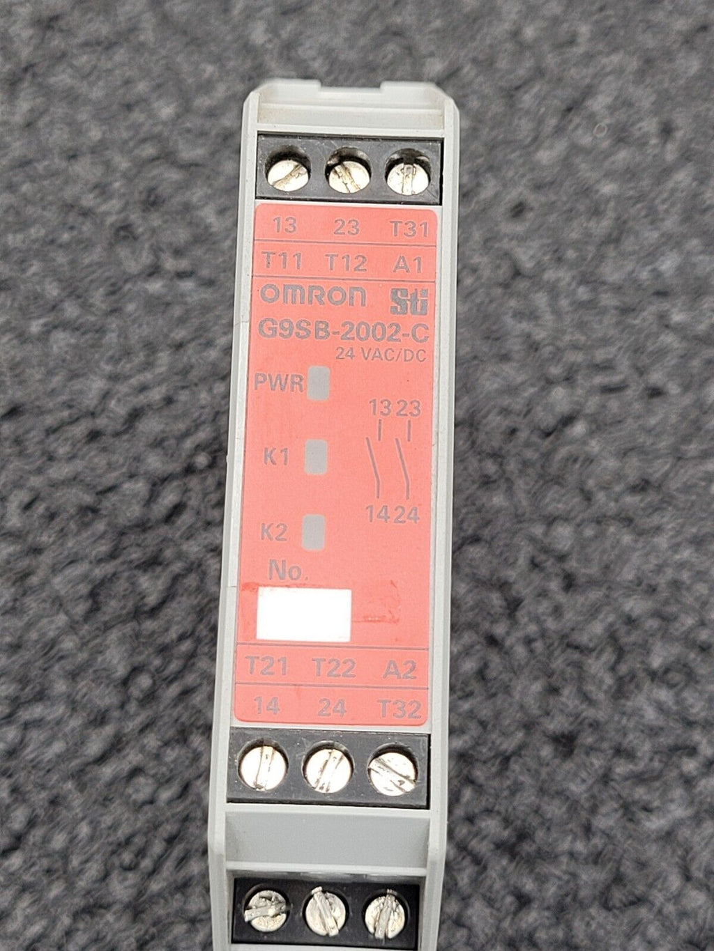 Omron G9SB-2002-C Safety Relay Unit 24 VAC / VDC DIN Rail Mount