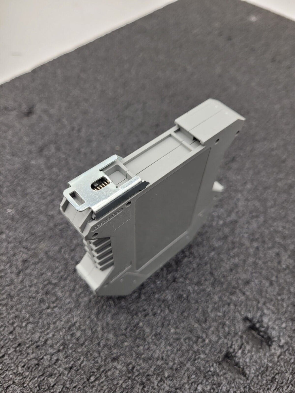 Omron G9SB-2002-C Safety Relay Unit 24 VAC / VDC DIN Rail Mount