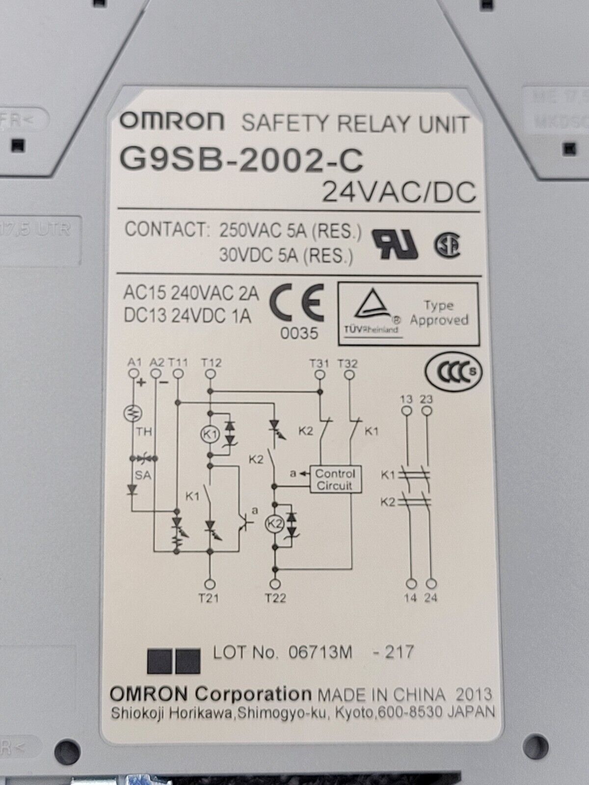 Omron G9SB-2002-C Safety Relay Unit 24 VAC / VDC DIN Rail Mount