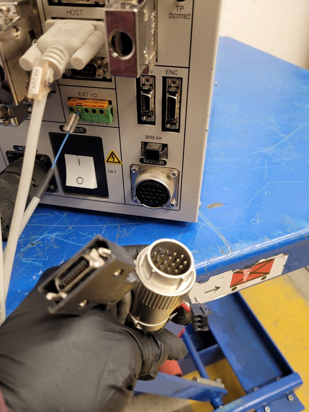 Toshiba TS1KOP Scara Robot Arm TH250A-CE 2011 TS1000 Parts Or Repair