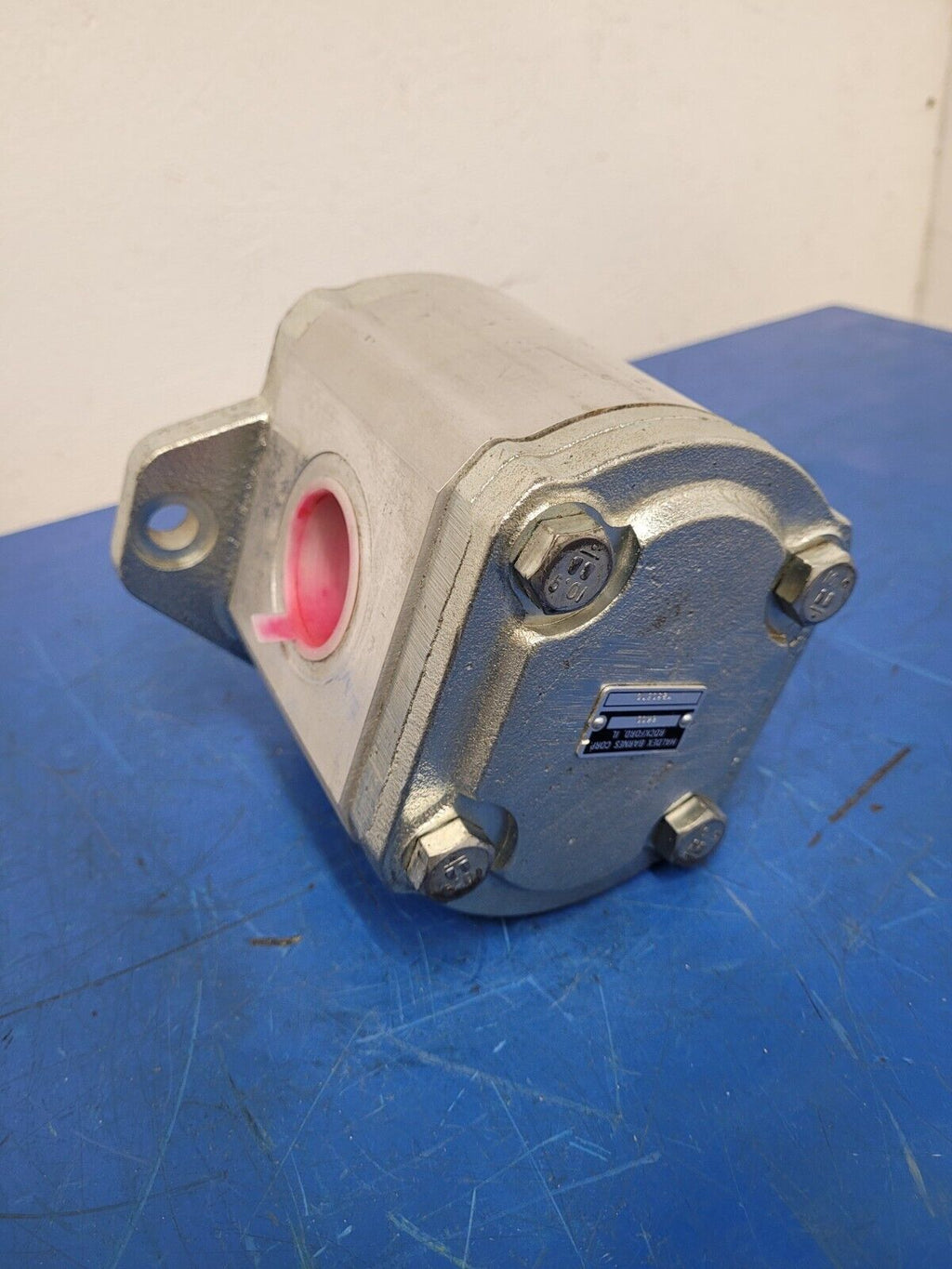 Haldex Barnes Gear Motor Hydraulic Pump 6400 1830510 New, has rust inside