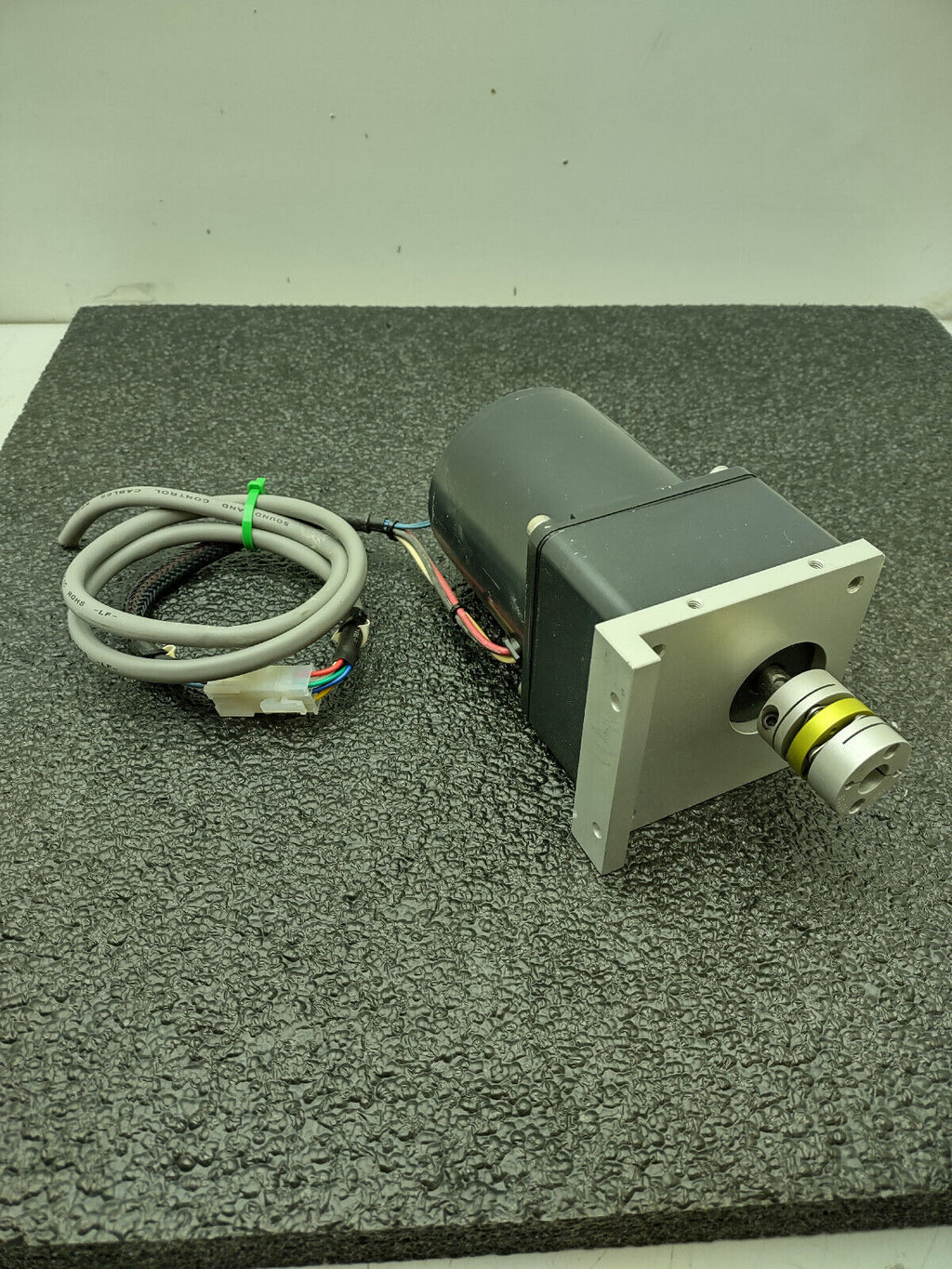 Oriental Motor 4IK25RGN-CW Speed Control Motor 4GN30K GEAR HEAD 200-240VAC 25W