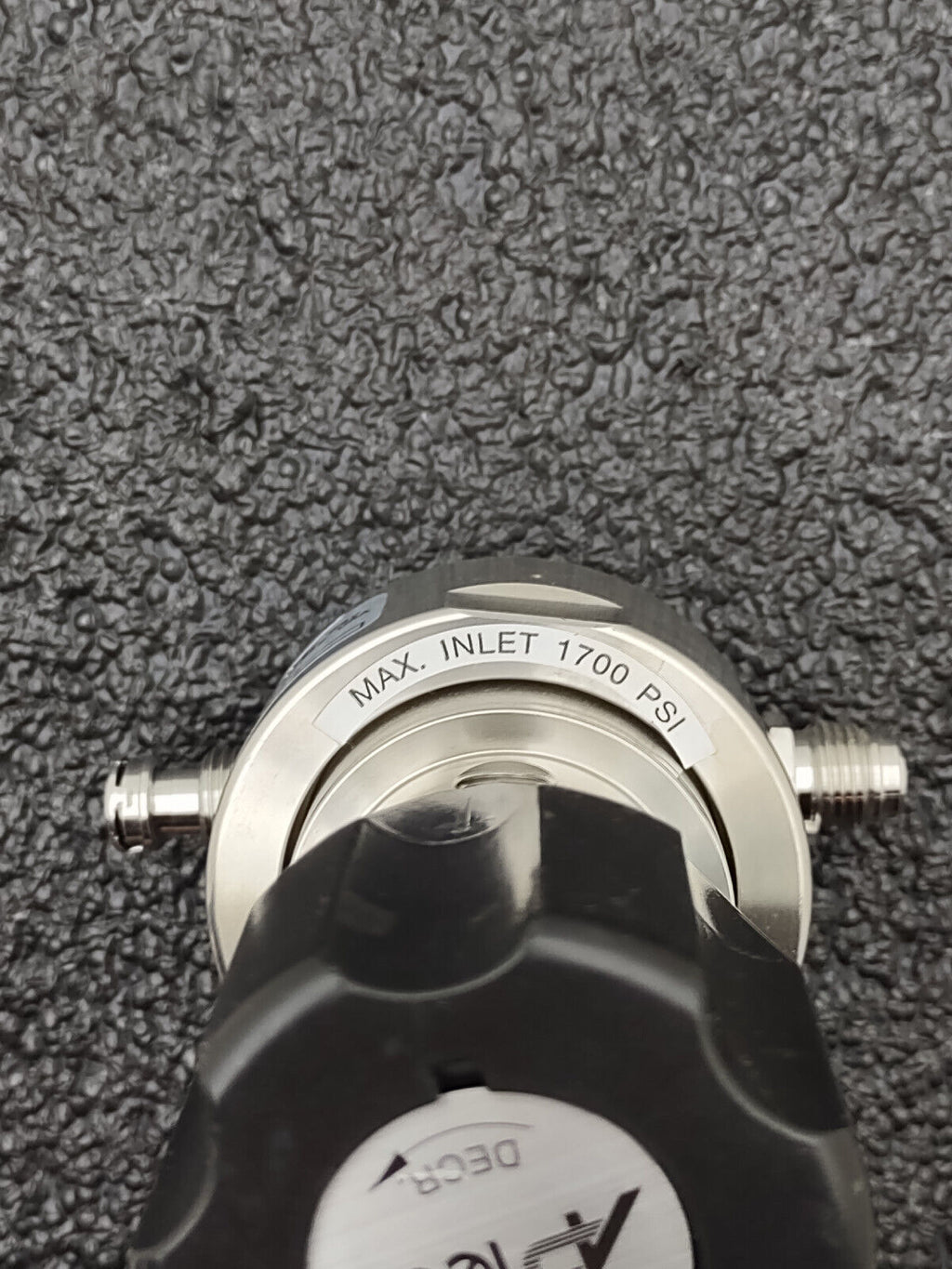 Aptech AP1210SM 2PW MV4 MV4 Diaphragm Regulator Valve 1700PSI Input 0-100PSI Out