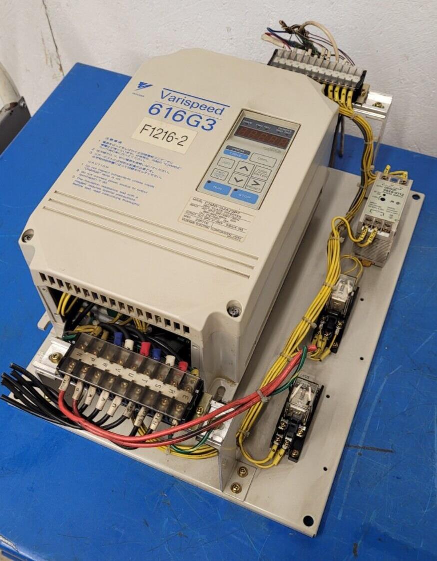 Yaskawa Varispeed 616G3 Inverter Motor Drive CIMR-G3A23P7 3PH 220VAC Input
