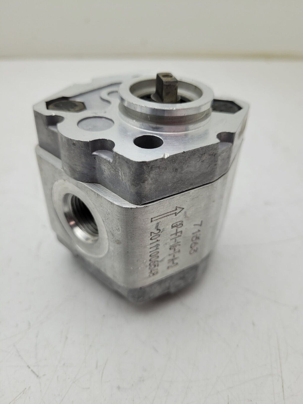 Lot of Surplus Center 12VDC Motor Driven Hydraulic Pumps GP-F1-16-T-A-2 71363