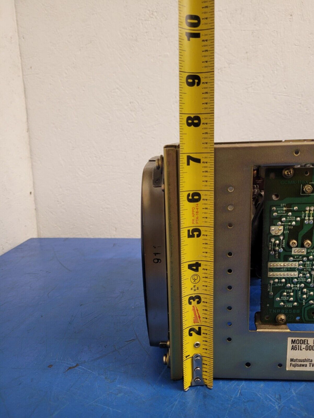 Matsushita CRT Monitor TR-9DK1 A61L-0001-0072 TBM81888 230BTB31 Unit A