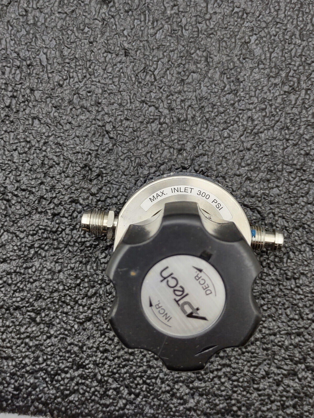 lot 3x Aptech AP1810SM 2PW MV4 MV4 Diaphragm Regulator 300PSI Input 100PSI Out