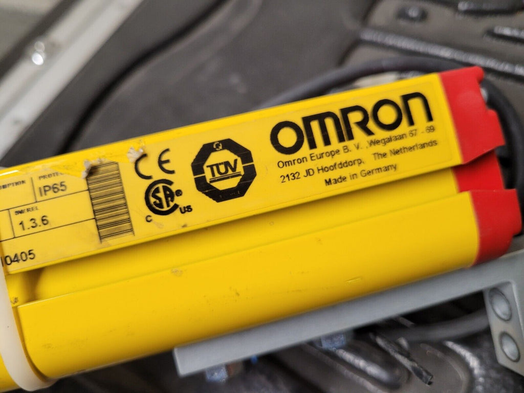 OMRON F3S-TGR-CL2A-014-150 Light Curtain Transmitter Only 161mm 24VDC