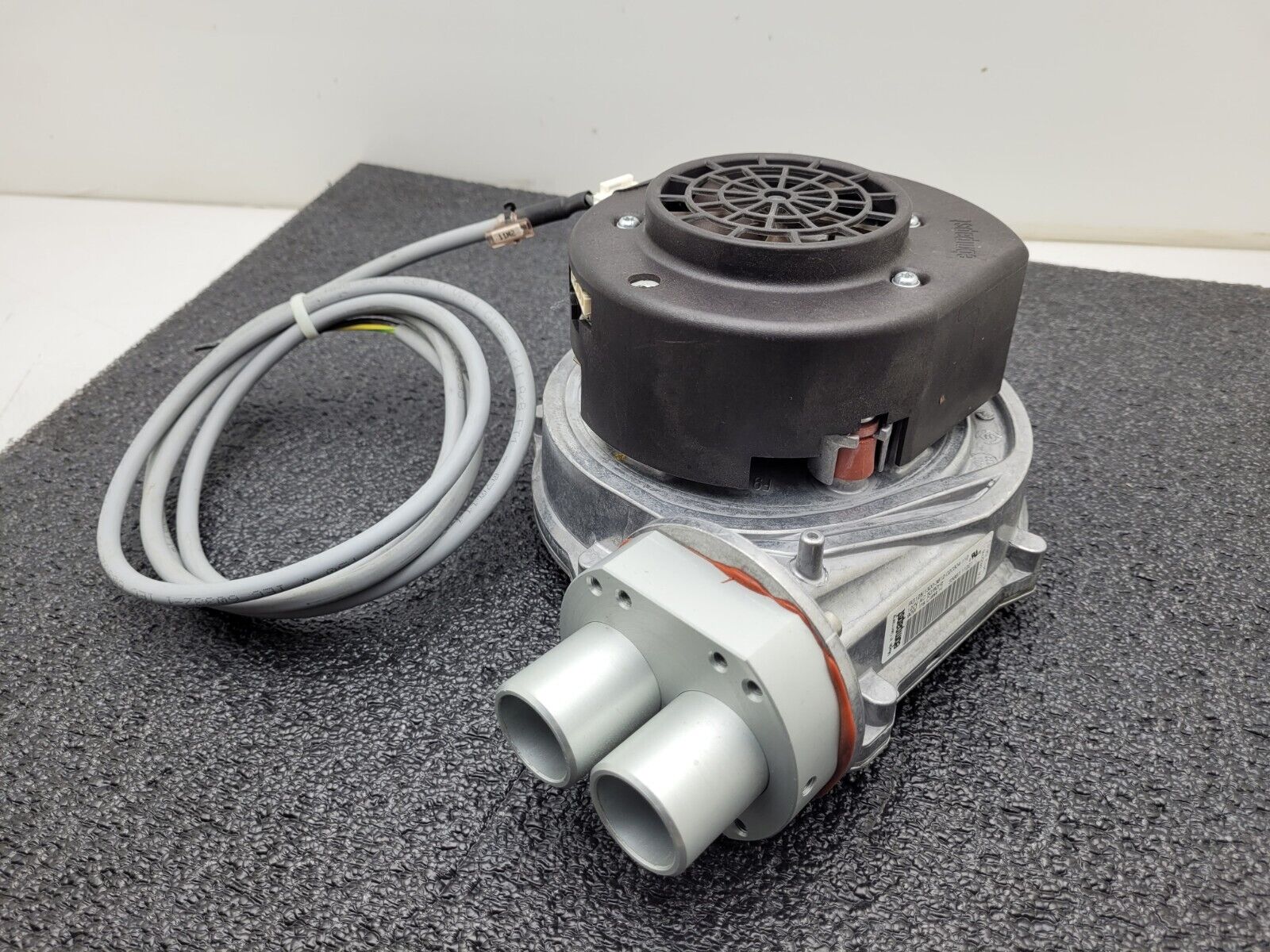 EBMPAPST RG128/1300-3612-020304-112 120VAC 90W  Centrifugal Blower Fan Twin Out