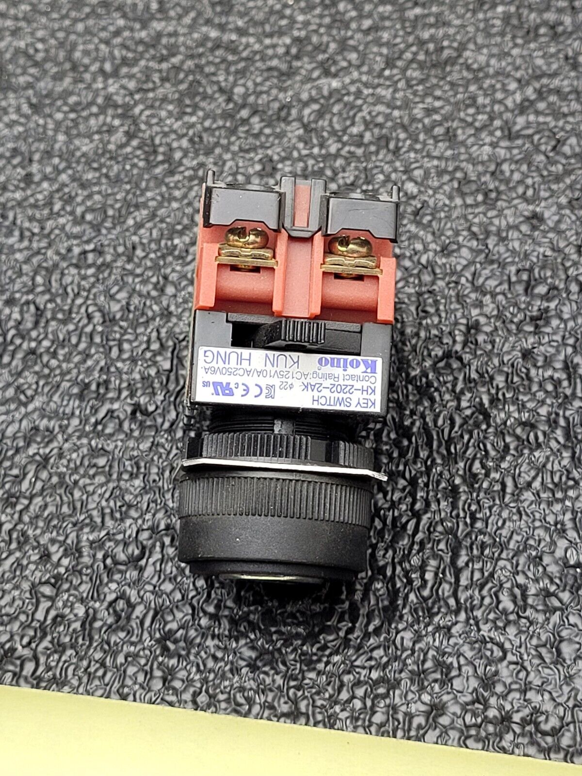Lot of 83 Eaton 22mm M22-LED Indicating Light Illuminated Push-Button Red + More