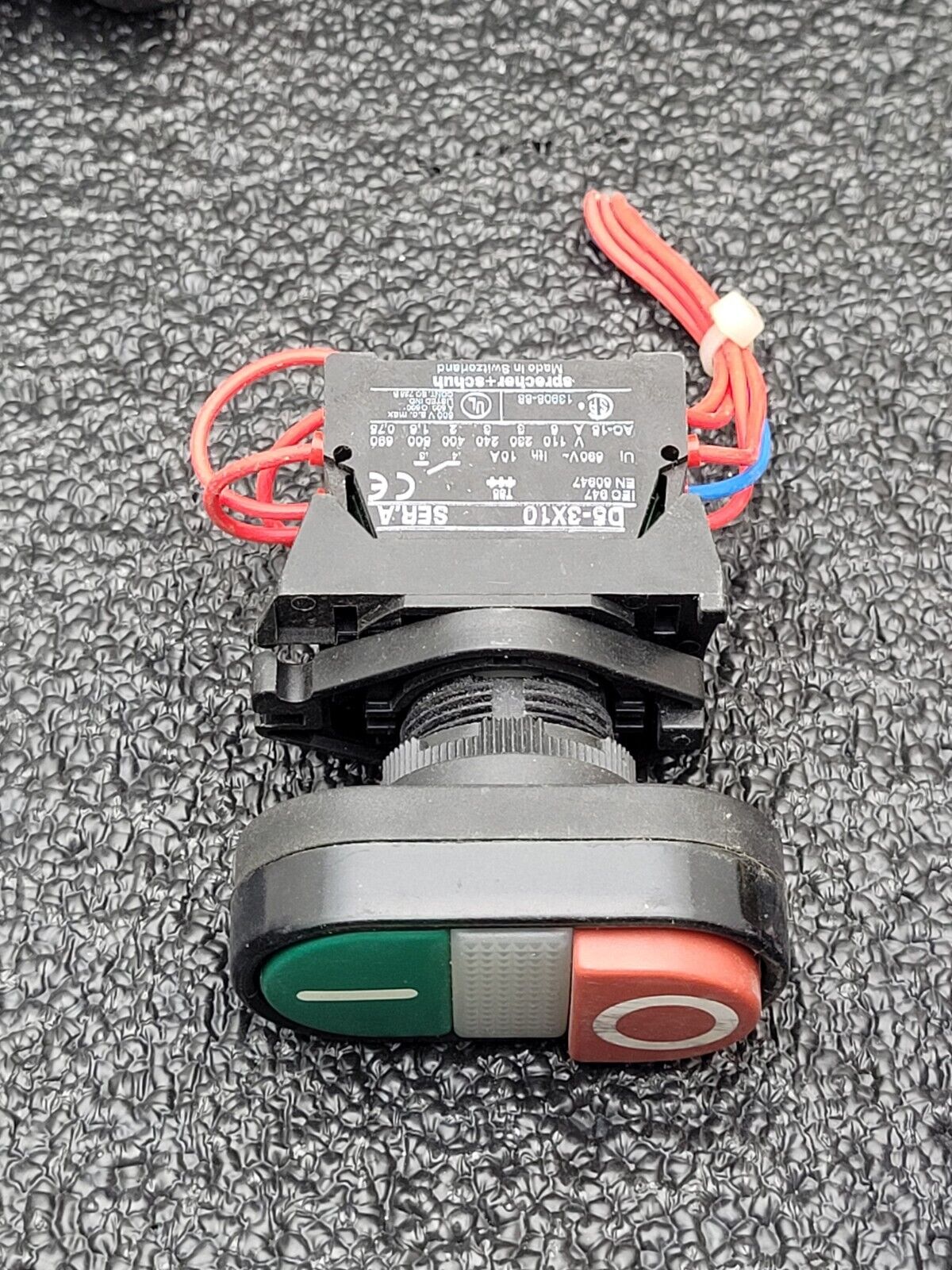 Lot of 83 Eaton 22mm M22-LED Indicating Light Illuminated Push-Button Red + More