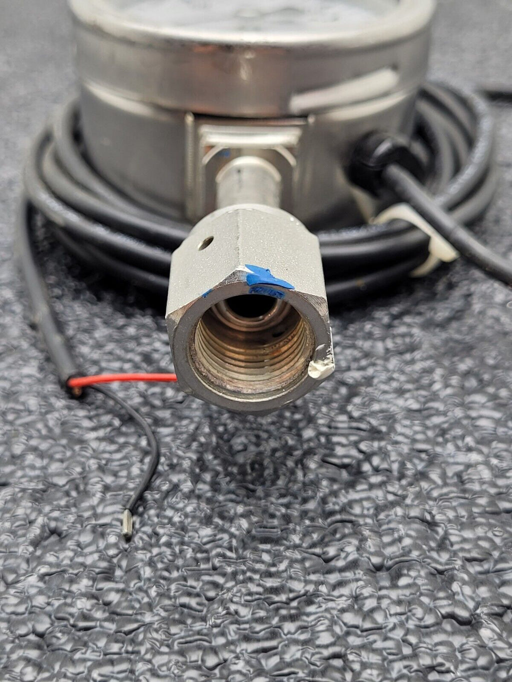 WIKA PGT23.063 150PSI Vacuum Pressure Transmitter 50851705 12-30VDC VCR Fitting