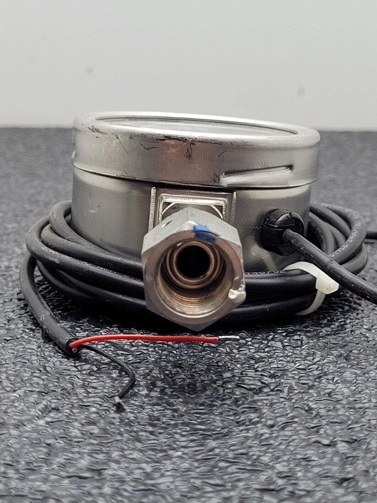 WIKA PGT23.063 150PSI Vacuum Pressure Transmitter 50851705 12-30VDC VCR Fitting