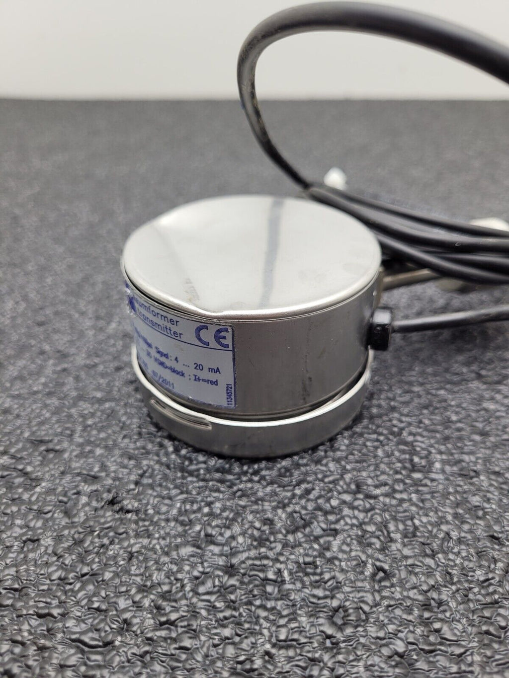 WIKA PGT23.063 150PSI Vacuum Pressure Transmitter 50851705 12-30VDC VCR Fitting