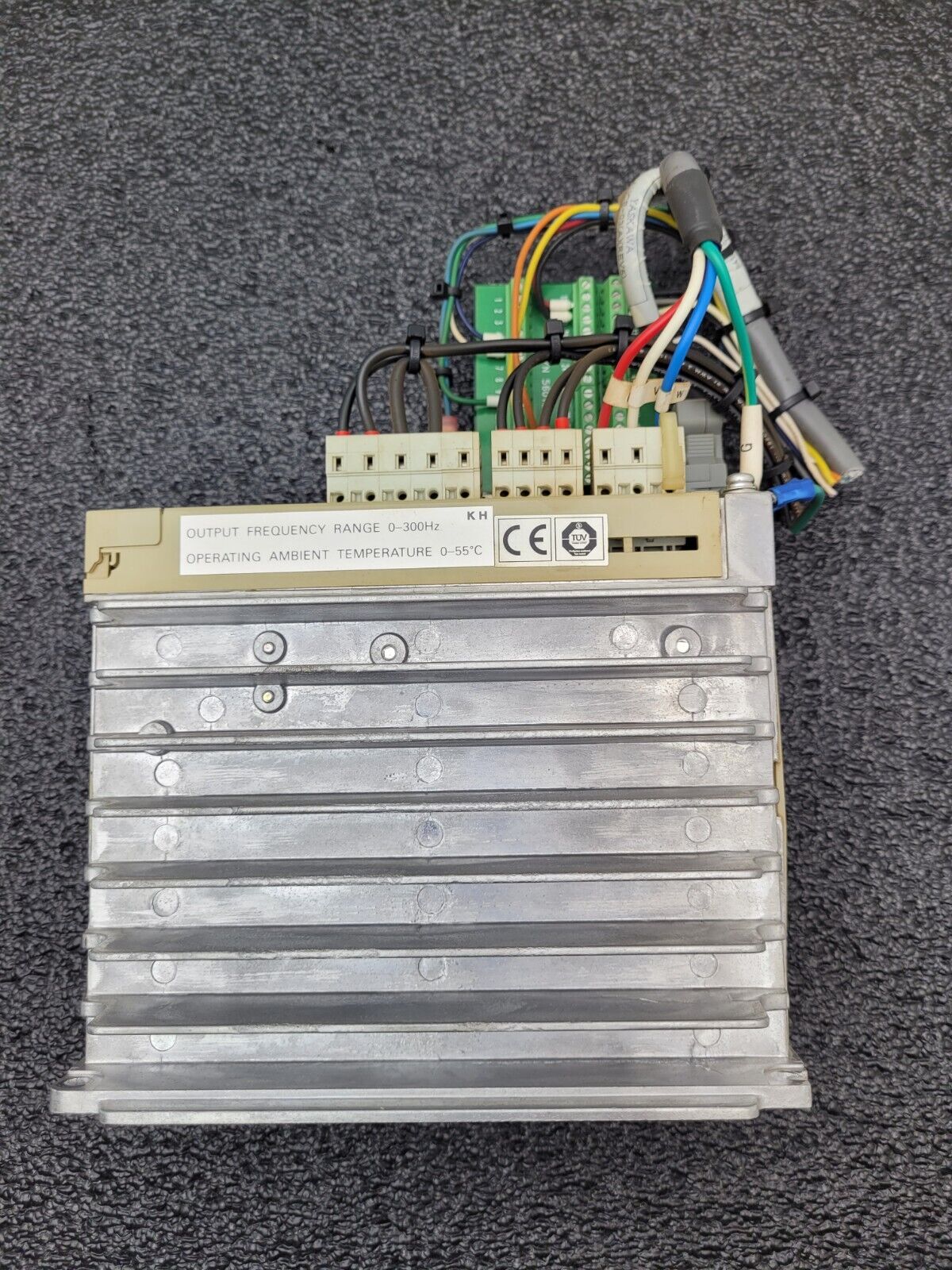 Yaskawa SGDH-04AE Servopack Servo Motor AC Drive 500W AC 0.54HP 3Ph 0-230V 2.8A