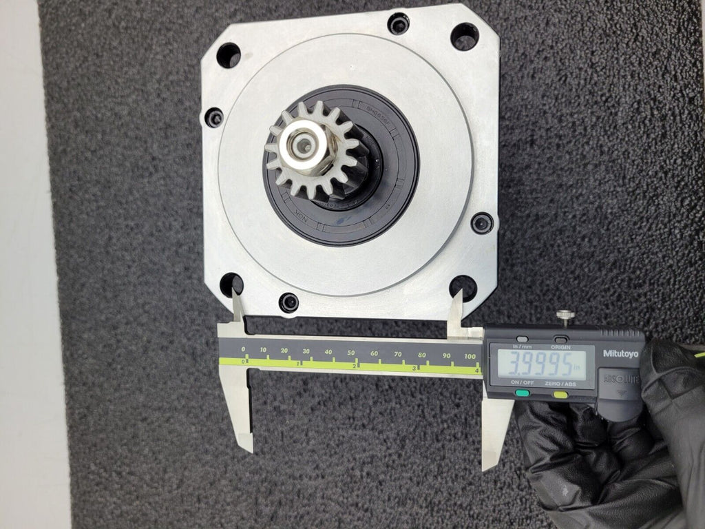 Fanuc A06B-0075-B003 AC Servo Motor 1.2kw 2000rpm Encoder A860-2020-T301 BiA128