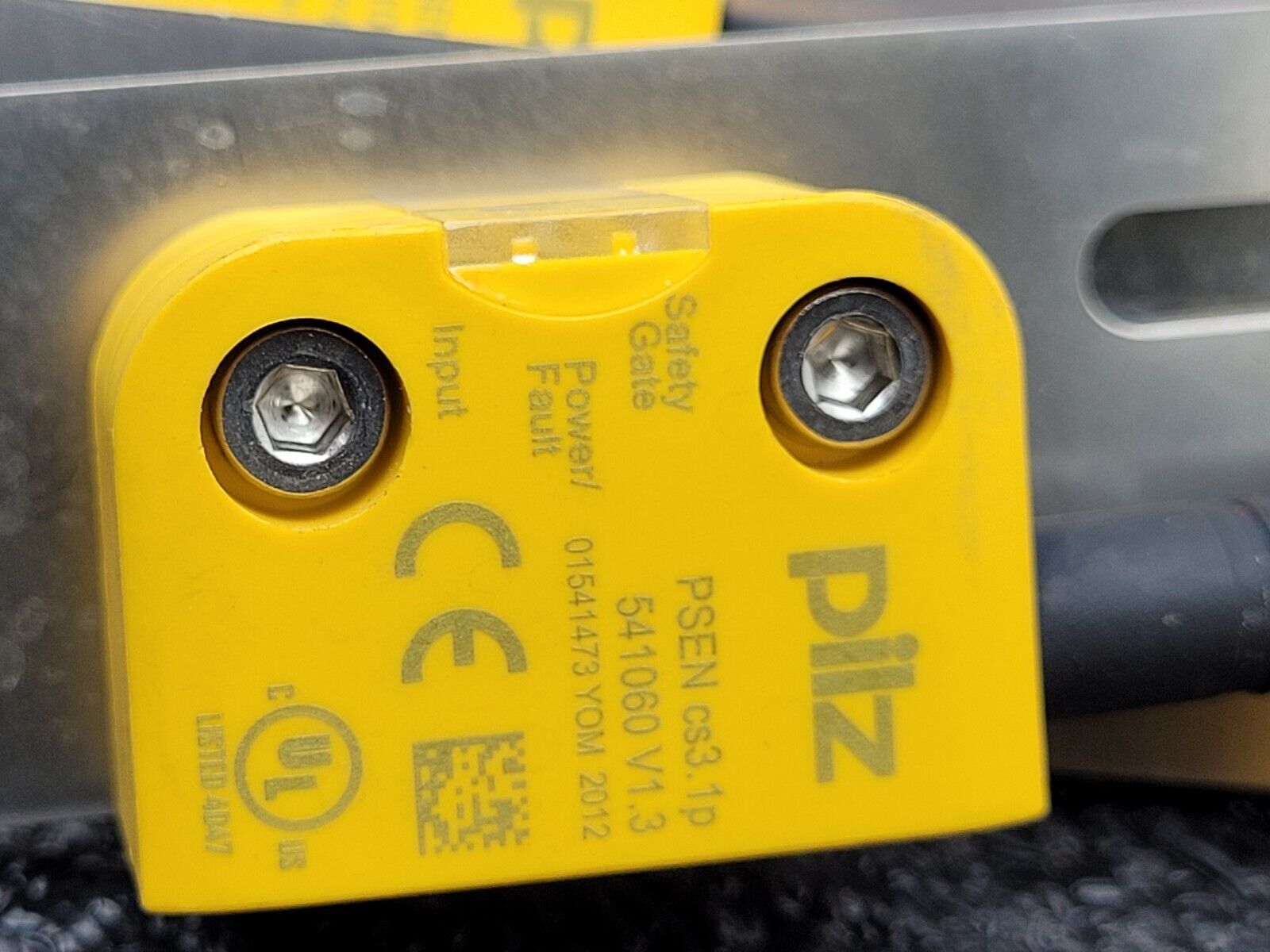 Lot of 3x Pilz PSEN CS3.1P  541060 v1.3  SWITCH Non-Contact RFiD Safety Switch