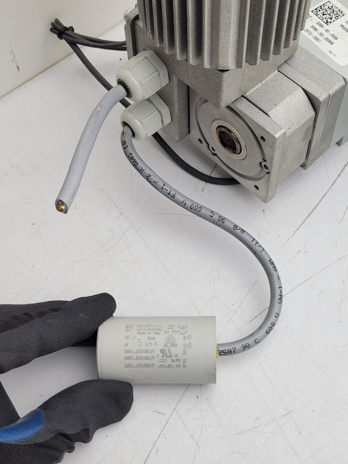 MiniMotor GearMotor Belt Conveyor 30" x 3" 230VAC 50Hz 1:30 Gear Reduction