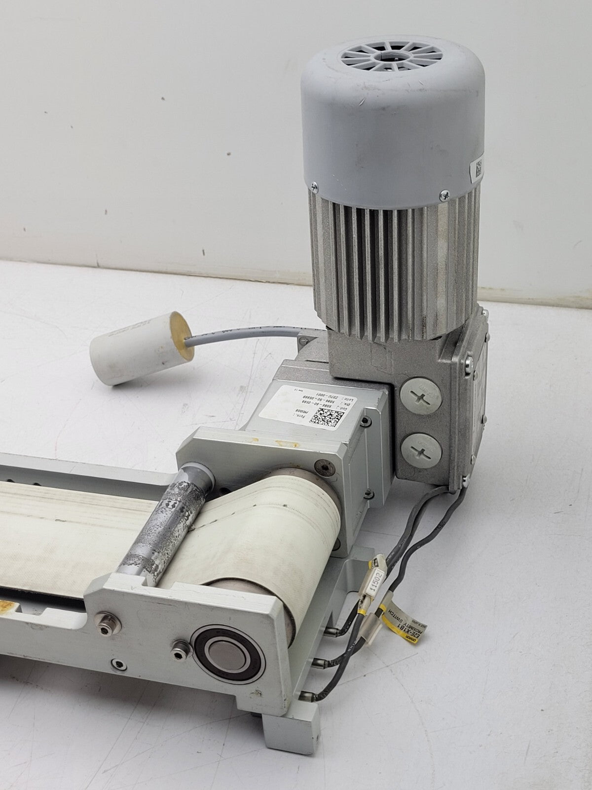 MiniMotor GearMotor Belt Conveyor 30" x 3" 230VAC 50Hz 1:30 Gear Reduction