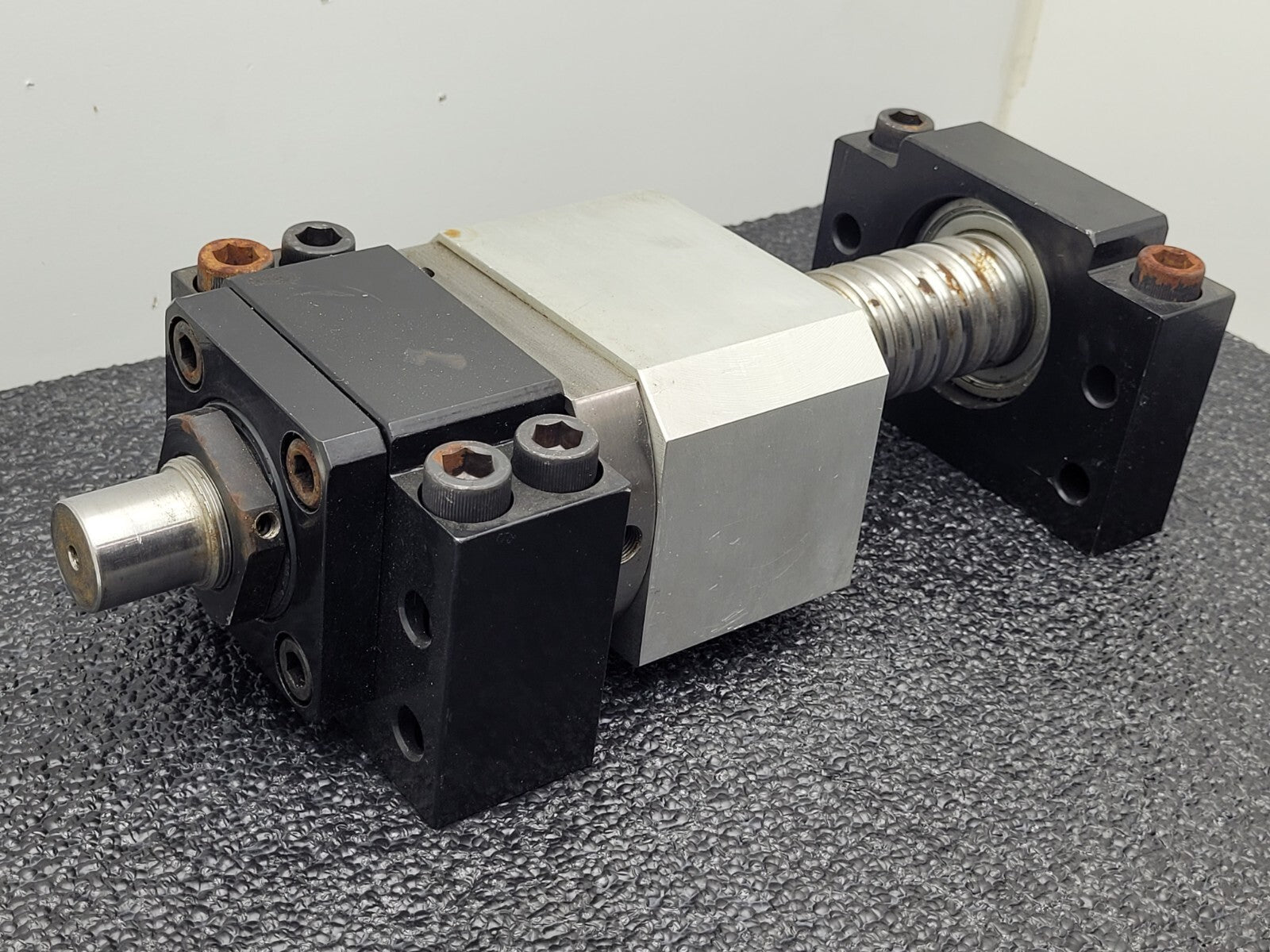 Ball Screw 3.5" travel 0.37" Pitch 1" input shaft 1.5" major Diameter Heavy Duty