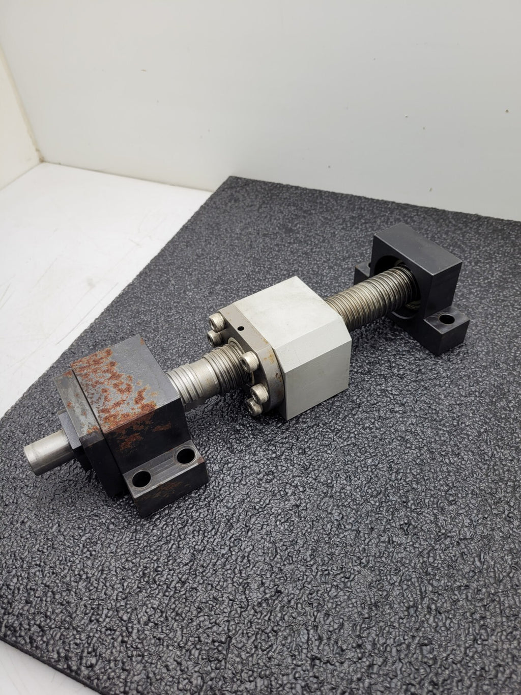 Ball Screw 4" travel 0.2" Pitch 0.7" input shaft 1.17" major Diameter Heavy Duty