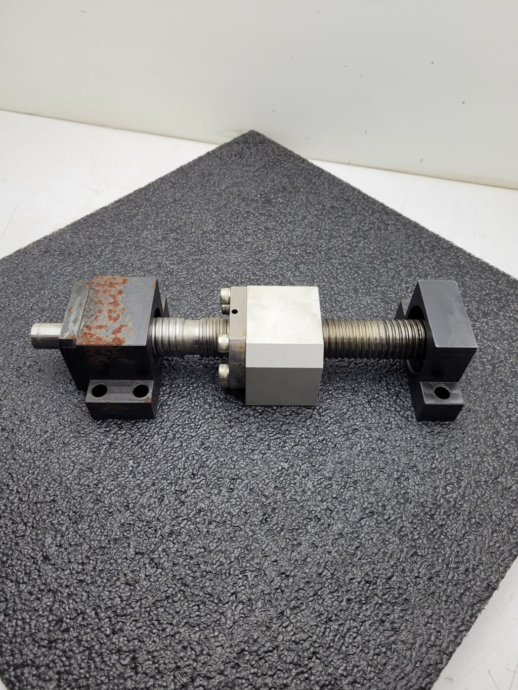 Ball Screw 4" travel 0.2" Pitch 0.7" input shaft 1.17" major Diameter Heavy Duty