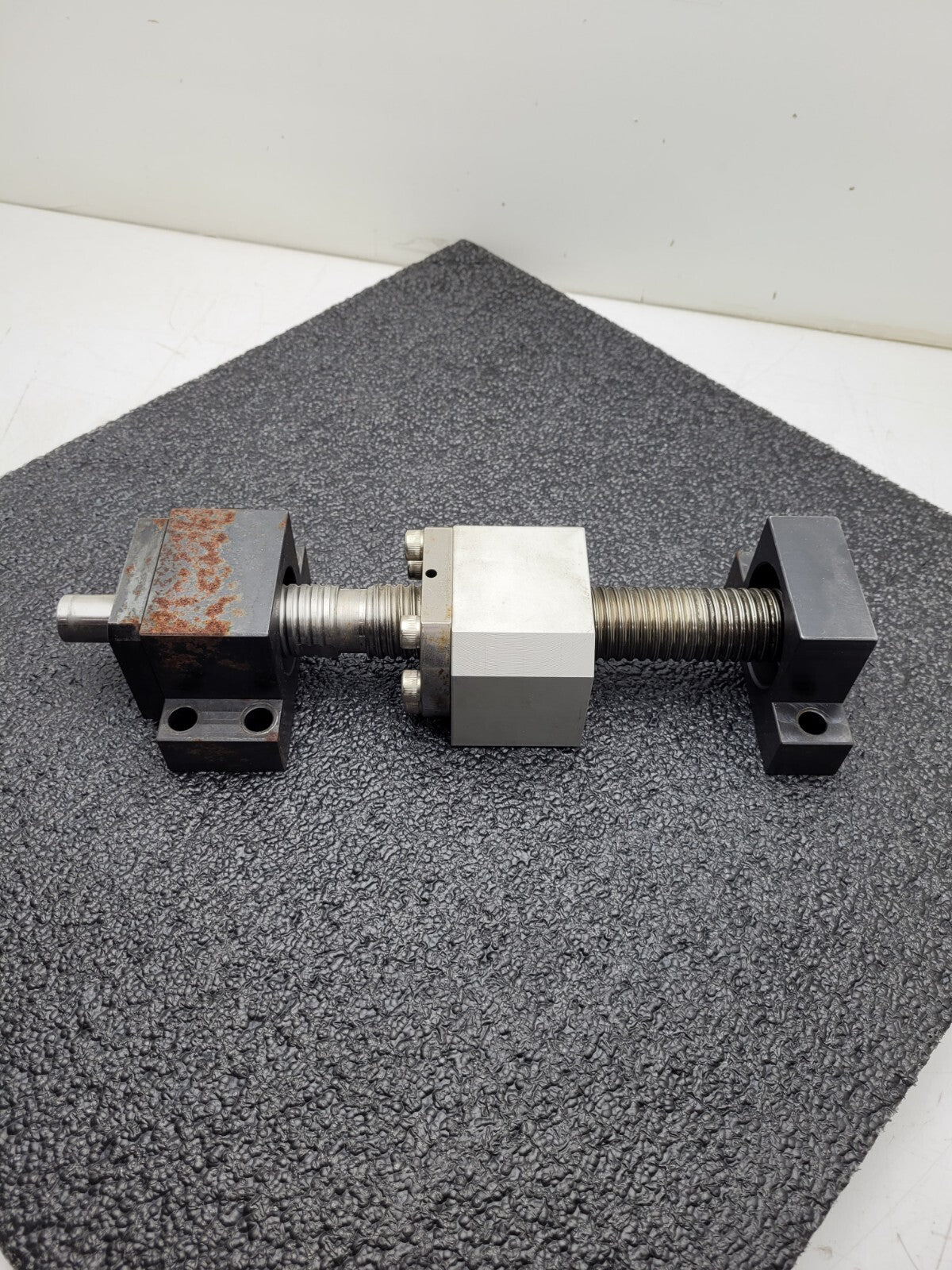 Ball Screw 4" travel 0.2" Pitch 0.7" input shaft 1.17" major Diameter Heavy Duty