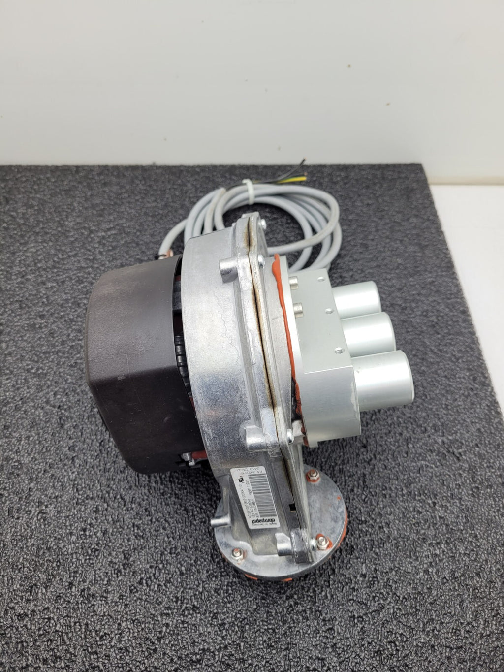 EBMPAPST RG128/1300-3612-020304-112 120VAC 90W Centrifugal Blower Fan 3x Outlet