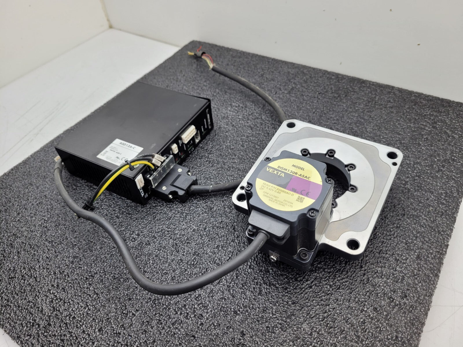 Oriental Motor VEXTA Rotary Motor Stage Hollow Shaft DGM130R-ASAC Drive