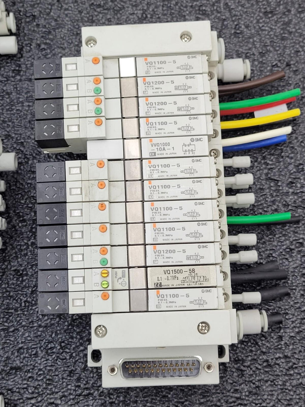 4x SMC Pneumatic Valve Block Solenoid Manifold 24VDC 26 Valves Total Lot E DB25