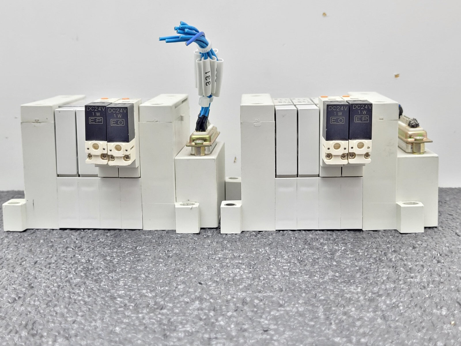 4x SMC Pneumatic Valve Block Solenoid Manifold 24VDC 26 Valves Total Lot E DB25