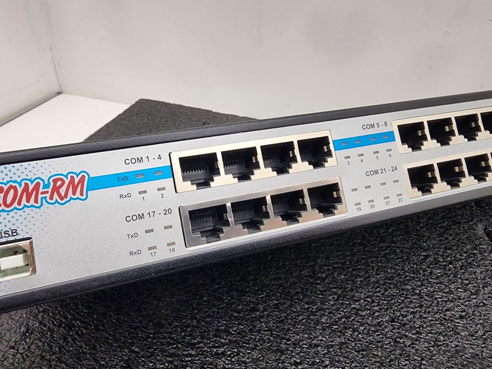 Coolgear USB to 32 Port COM RS-232 Serial Adapter FTDI Chipset USB-32COM-RM Ears