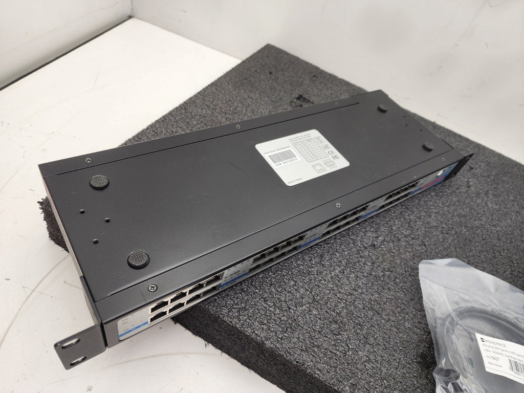 Coolgear USB to 32 Port COM RS-232 Serial Adapter FTDI Chipset USB-32COM-RM Ears