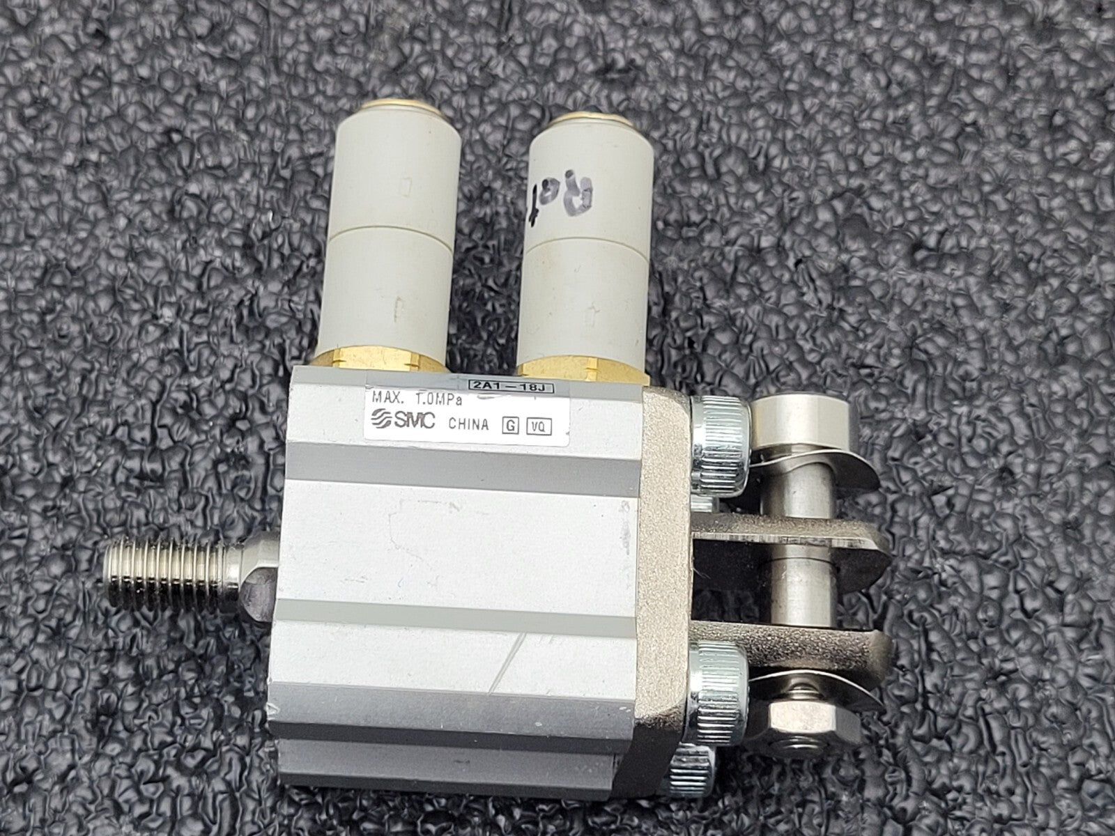 Lot of 15 SMC CQ2D20-15DM-W / CQ2D2015DMW Push Pull Pnuematic Compact Cylinder