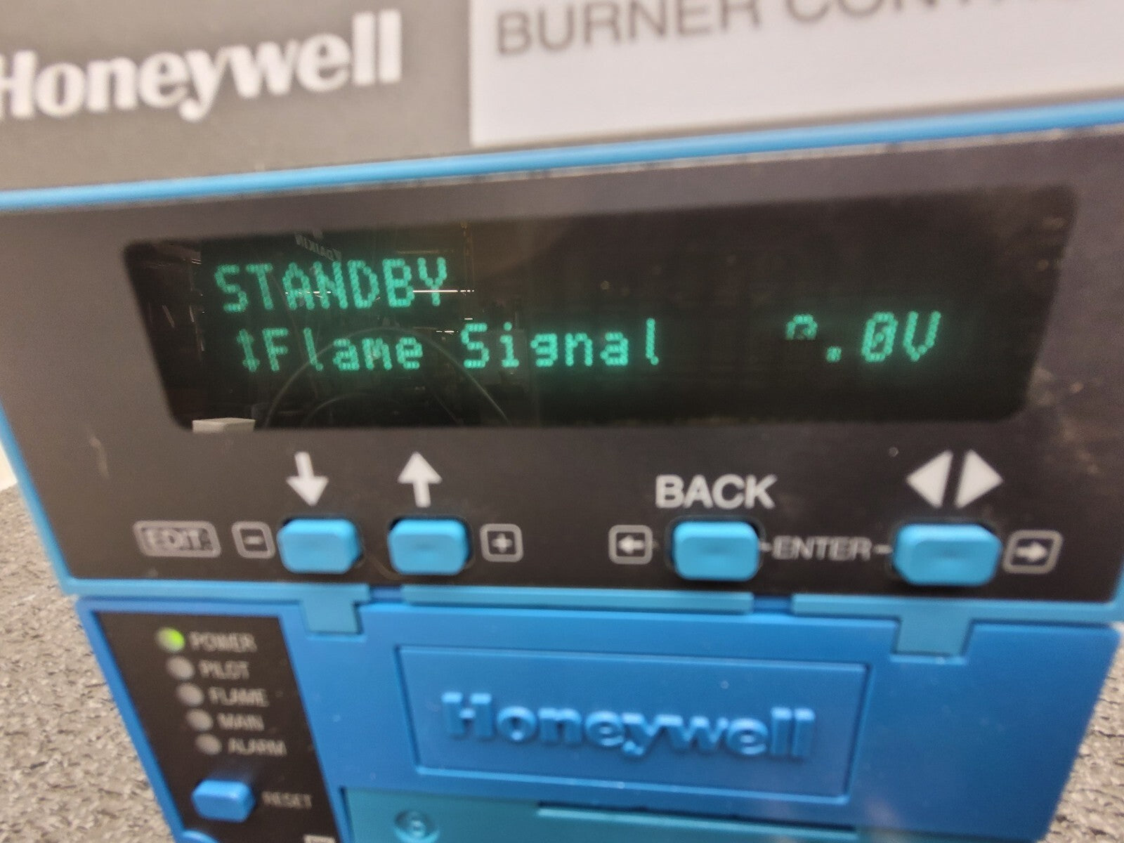 HONEYWELL RM7895D1011 Primary Control 120VAC 50/60HZ