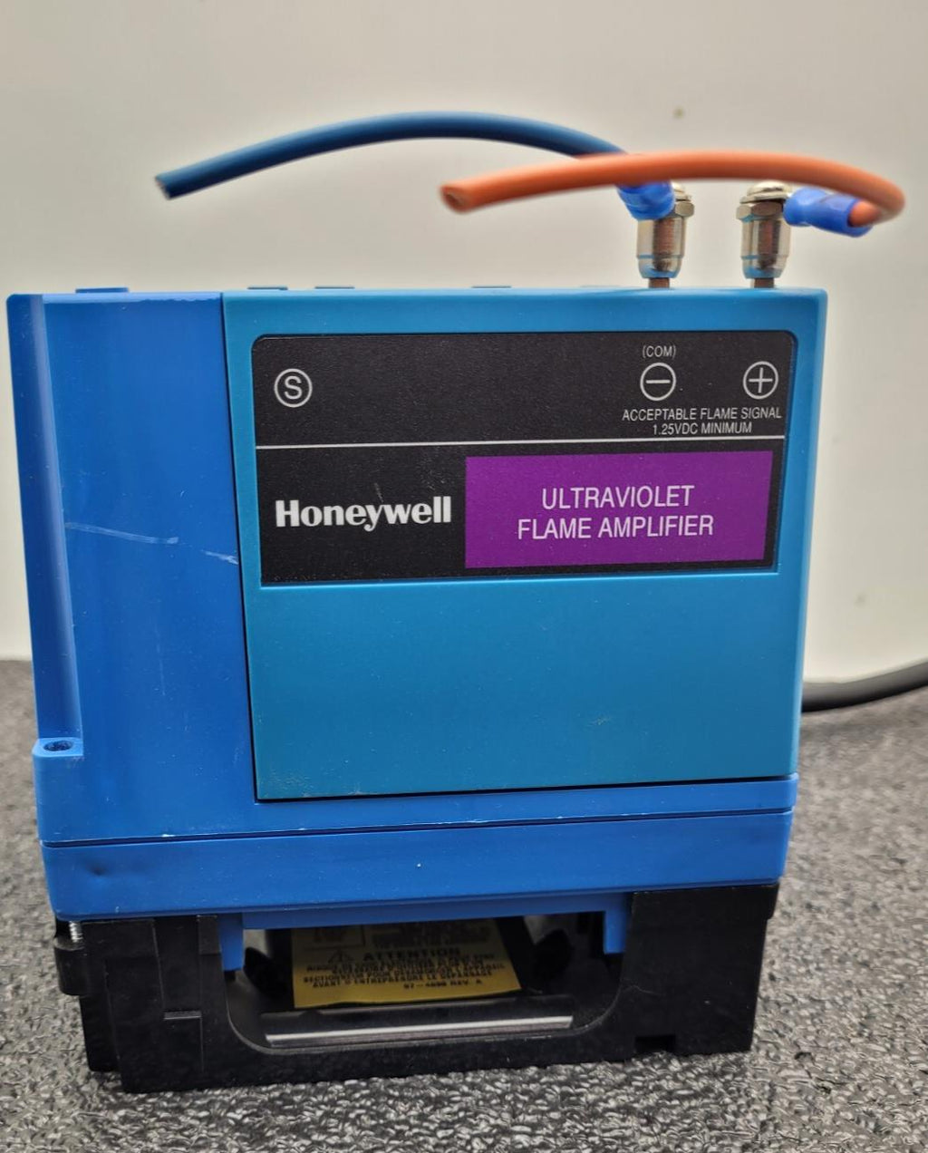 HONEYWELL RM7895D1011 Primary Control 120VAC 50/60HZ