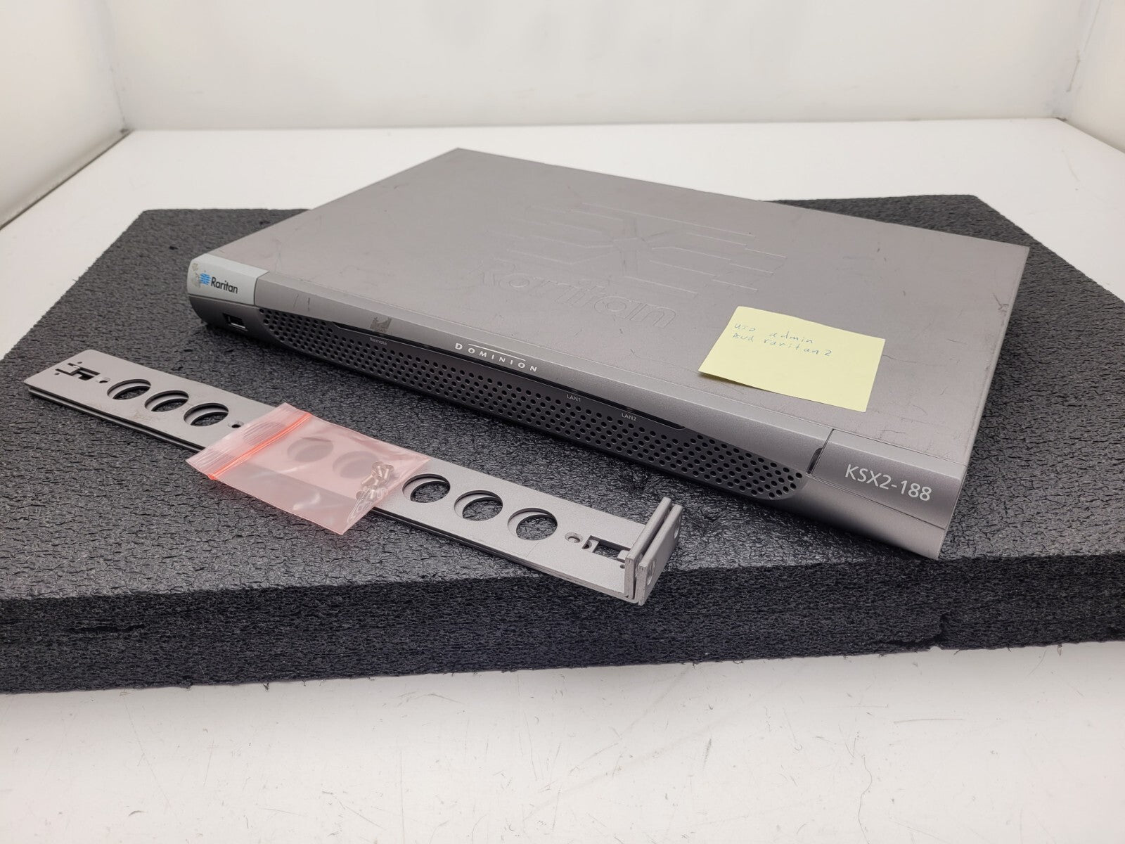 Raritan DKSX2-188 8 Port KVM Over IP Switch Dominion KSX II 8 serial port 8 KVM