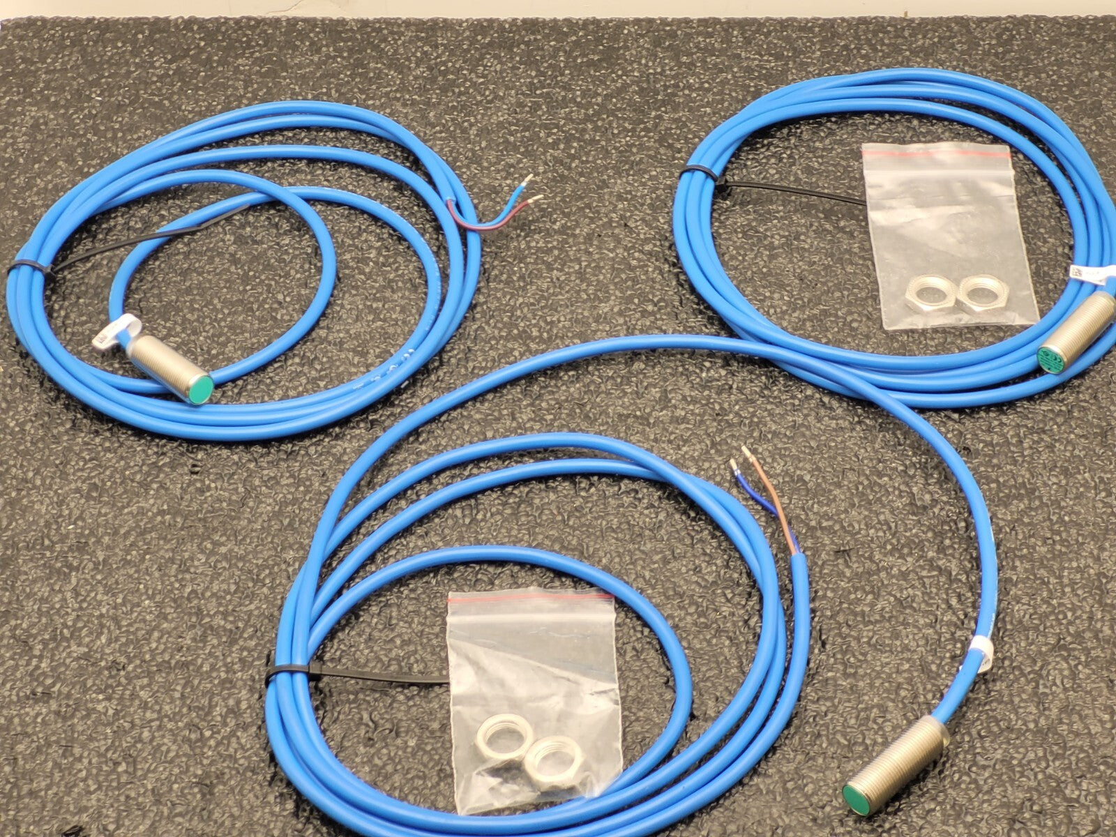 Lot of 3 PEPPERL + FUCHS NCB2-12GM35-NO Inductive Proximity Switch STOCK L210