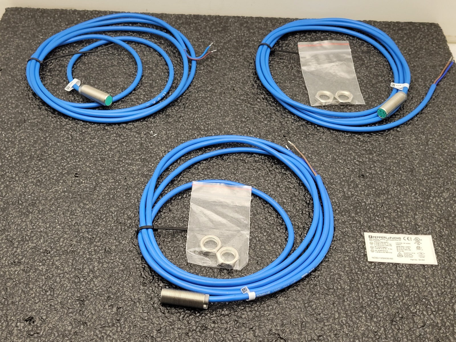 Lot of 3 PEPPERL + FUCHS NCB2-12GM35-NO Inductive Proximity Switch STOCK L210