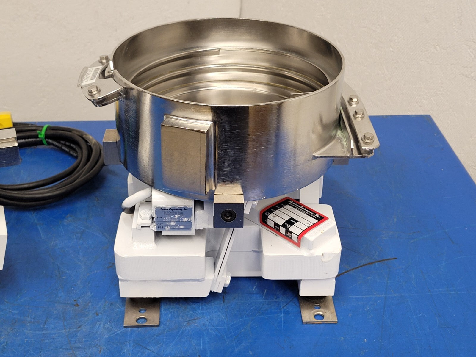 Service Engineering Inc 8" Vibratory Feeder Bowl and 11" Linear Feeder 24935-1
