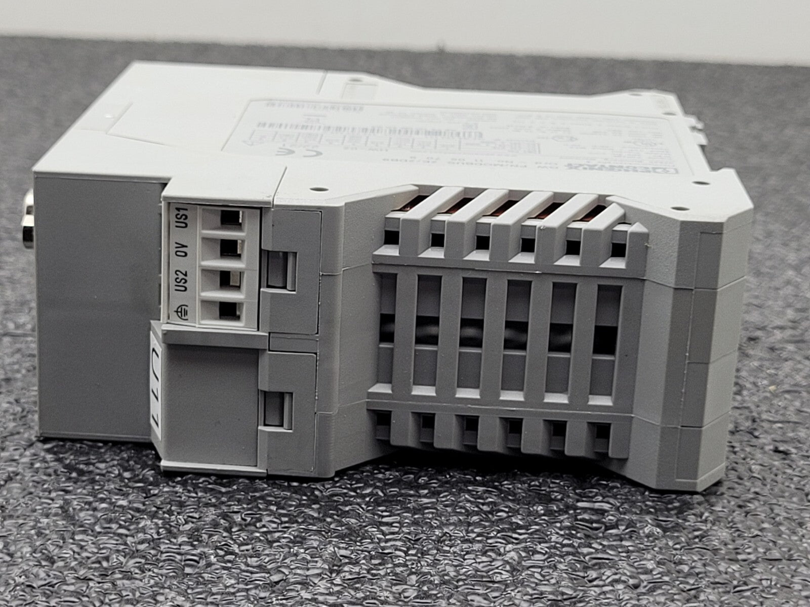 Phoenix Contact GW PN/MODBUS 2E/2DB9 Interface Converter 1105709